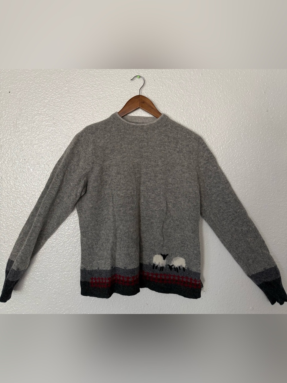 Woolrich Gray Crewneck Sweater with Sheep Motif and Red Trim women’s size M